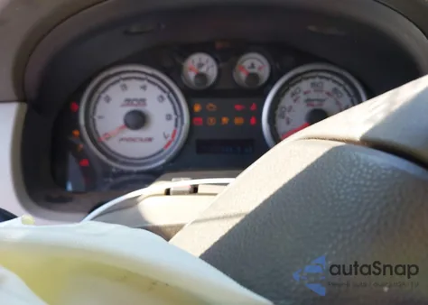 2011 Ford Focus Se z USA, uszkodzony, nr VIN 1FAHP3FN8BW196388